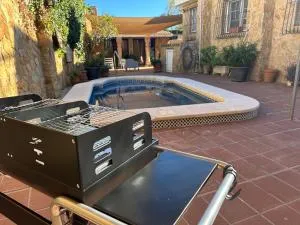 Exclusive Villa Pool, BBQ & Jacuzzi 16 Pax - 洛斯阿尔托斯