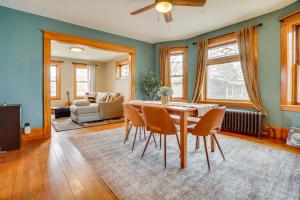 1 Mi to Como Park WFH-Friendly Saint Paul Duplex!
