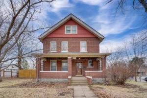 1 Mi to Como Park WFH-Friendly Saint Paul Duplex!