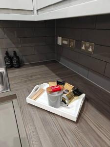 Modern 1BR Sleep3 - City Centre Location