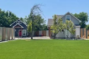 Kris's Kasita - Blue Door - 弗雷德里克斯堡