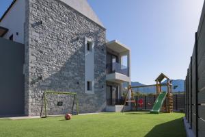 Monti Luxury Villa, with Heated Pool & Hot Tub