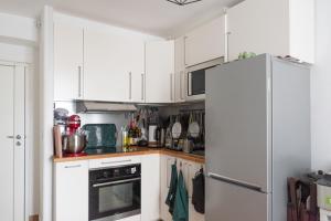 Apartment of 26 m2 near the park of Belleville