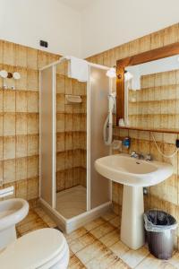Malaspina Beach Resort img30