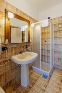 Malaspina Beach Resort img33