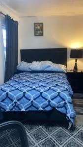 cozzy room with private entrance and drive way - New Dorp