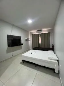 Apartamento 108 - Suíte com ar condicionado - 帕特罗西尼乌