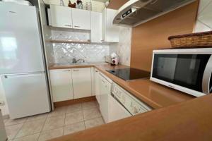 Appartements Bright seafront apartment : photos des chambres