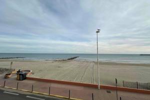 Appartements Bright seafront apartment : photos des chambres
