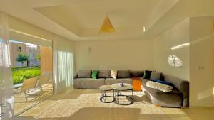 Sunny Home with Pools & Beach access in Taghazout Bay - Ubytování bez kategorie ve městě Tamraght Ouzdar