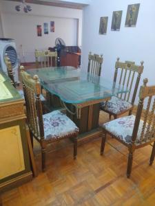 شقه 3 غرف هادئه على نيل المنيل القاهره