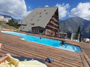 Appartements Appartement Reallon 5 personnes en rez de jardin : photos des chambres