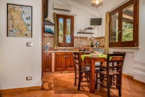 Villa Elena 2 Km from the Natural Reserve of Zingaro