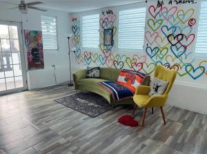 Art deco studio w private balcony close to beach