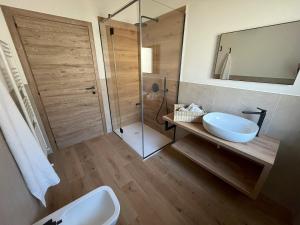 Dolomiti Lake View Apartments