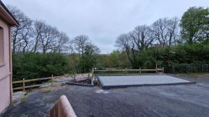 House - Sleeps 10 - Garden - Pets Ok - Games Room