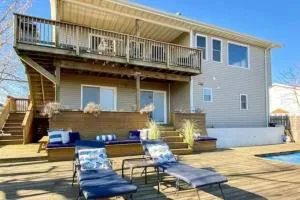 Keansburg Beach house with Hot Tub - 米德尔敦