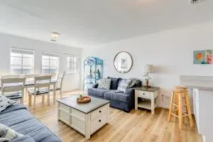 Beachfront Emerald Isle Vacation Rental with Deck! - Salter Path