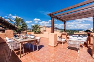 Ultimate Rentals - Casares Costa - With Roof Terrace And Beach Nearby