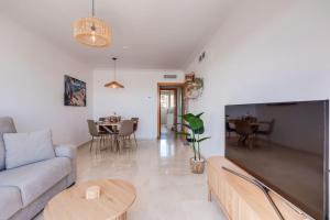 Ultimate Rentals - Casares Costa - With Roof Terrace And Beach Nearby
