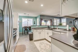 Avondale Getaway Less Than 8 Mi to Estrella Mountain!