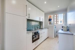 Ultimate Rentals - Casares Costa - With Roof Terrace And Beach Nearby