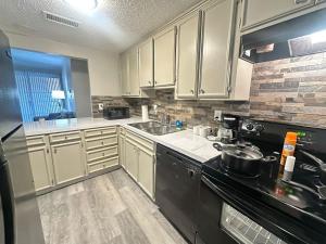 Relaxing Bay Area Stay Near Houston Attractions