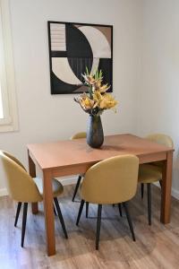 Plaka Two-Bedroom Flat with Acropolis View Terrace