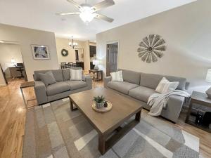 Central Downtown Stay