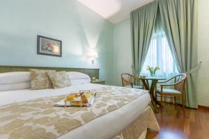 Superior Double Room room in Hotel Santacroce Meeting