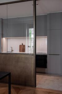 A mini-suite for 2, in a green setting