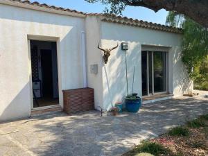 Villa calme vue époustouflante, piscine à débordement, idéal famille