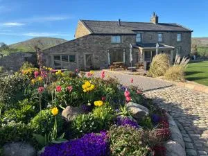 Cuthbert Hill Farm - 奇平