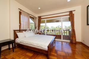 4 Bedroom Cabin in Camp John Hay