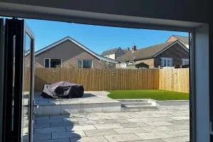 3 Bed-Sleeps 5-Garden-Parking-Pets - Harraby