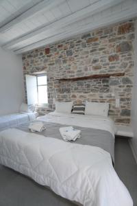 Thomas Villas on the beach Katapola