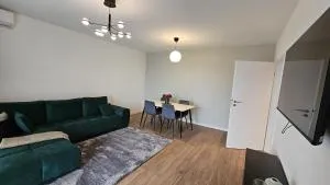 Spacious Riverside View, Class Park - Târgovişte