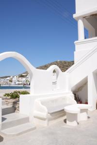 Thomas Villas on the beach Katapola