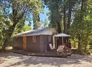 CABAÑA LIRCAY - 2 habitaciones 48M2 para 4 personas - Colbún Alto