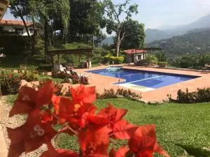 Finca en La Mesa espectacular vista Descanso o trabajo - Tena