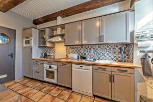 Maisons de vacances Authentique maison de caractere a Ploumoguer : photos des chambres