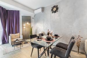 Purple Onyx - Pool & Spa Beach Resort