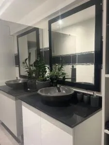 Chez Maryline - Maison Henou