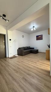 Deterra Studio 46 next to Metro Station Berceni