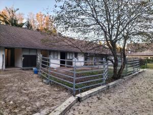 Maisons de vacances Gite les Baudy - group for 20 people : photos des chambres