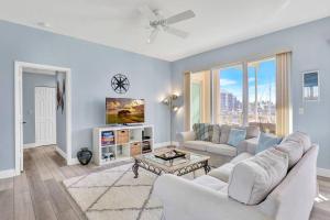 Dockside Delight Waterfront Oasis