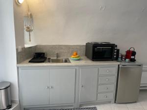 DOMEstic Cave House in Finikia Oia Santorini