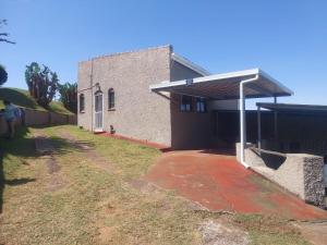 5 Equaleni Holiday House