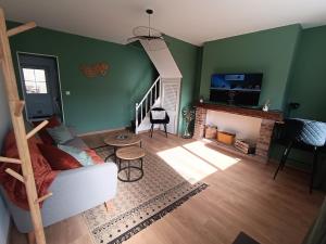 LOndine, single-family home