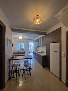 Iro Apartments